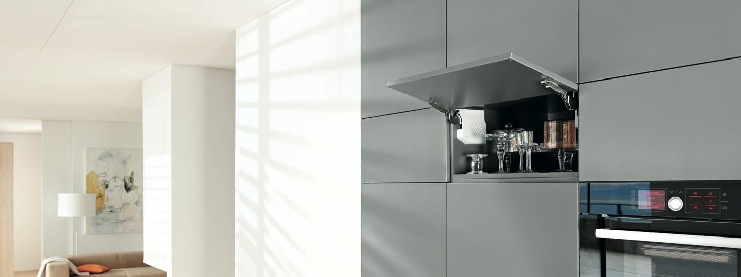 Blum_KLA0454_AA_FOT_FO_BAU_-SALL_-AOF4_-V1_StageImageLarge Blum_KLA0454_AA_FOT_FO_BAU_-SALL_-AOF4_-V1_StageImageLarge